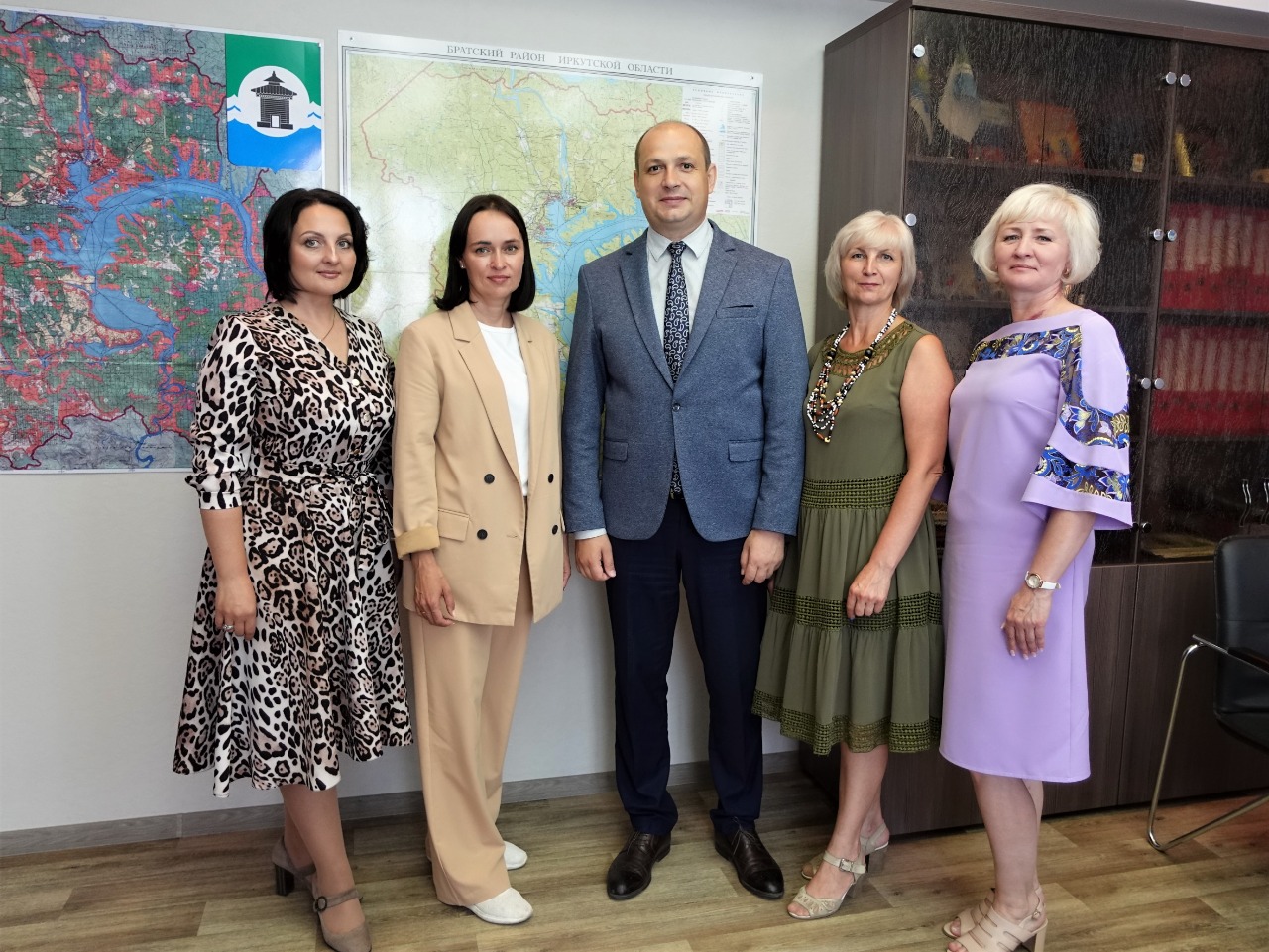Министр культуры и архивов Иркутской области Олеся Полунина посетила Братский район