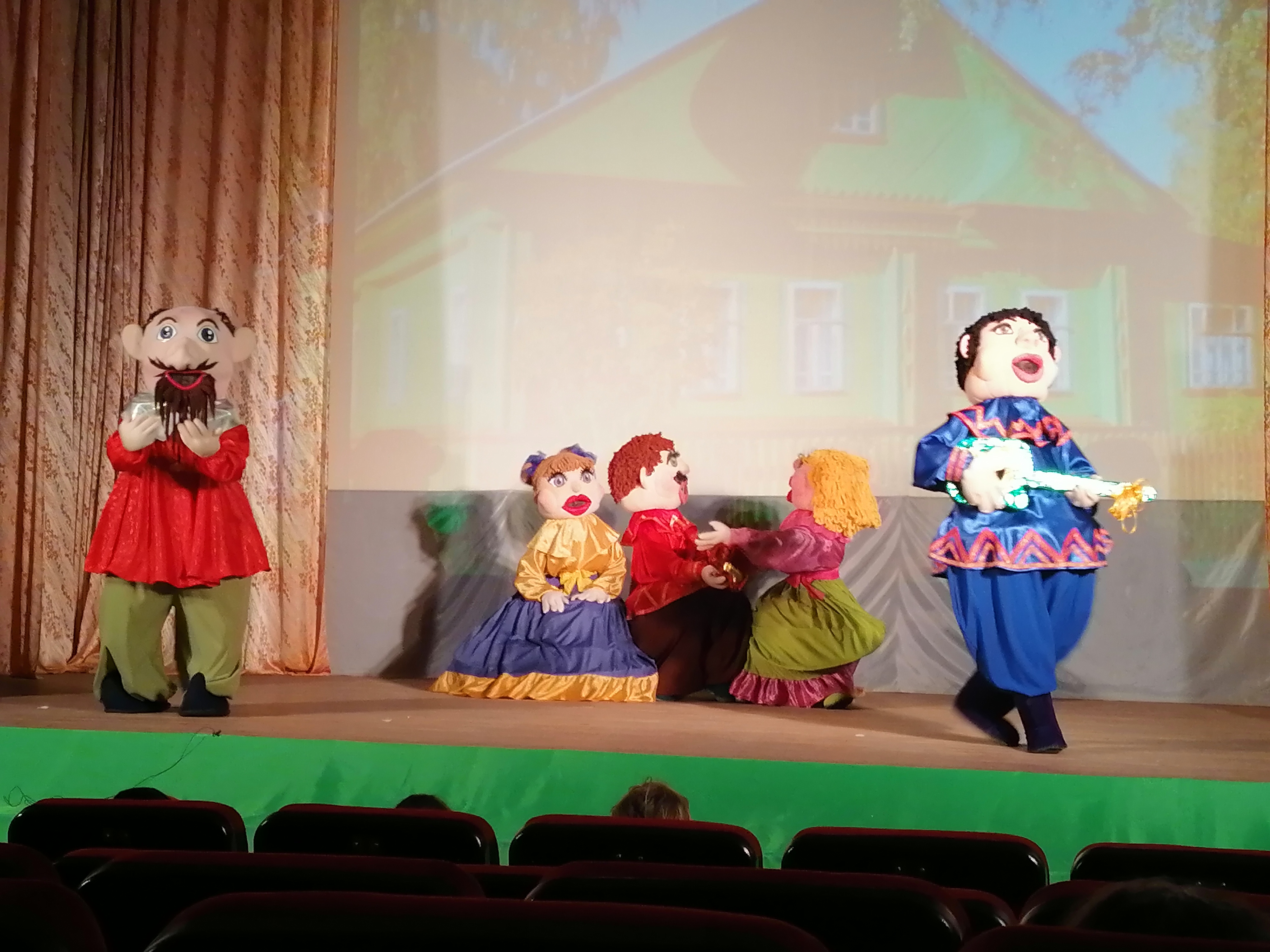 В Илире состоялся VI районный фестиваль театральных коллективов