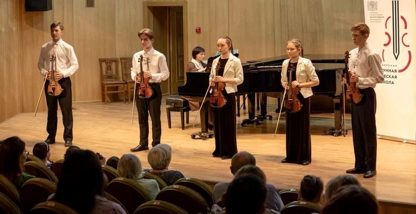 Обучающиеся Вихоревской детской школы искусств по классу скрипки стали участниками IV Красноярской струнной творческой школы