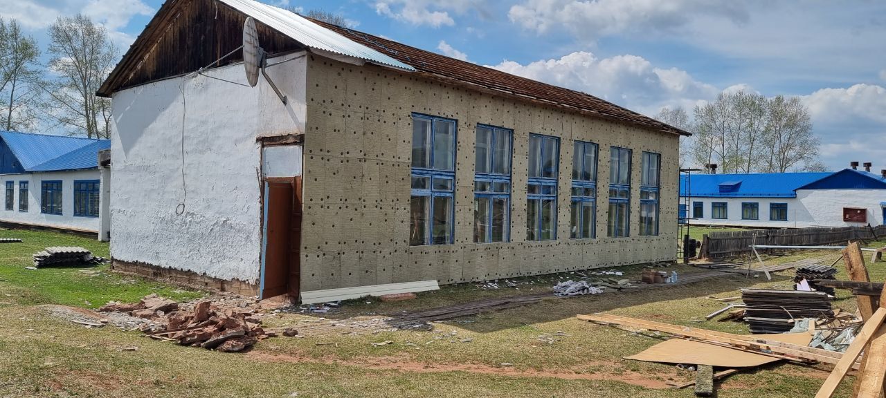 Начался капитальный ремонт спортивного зала Турманской школы