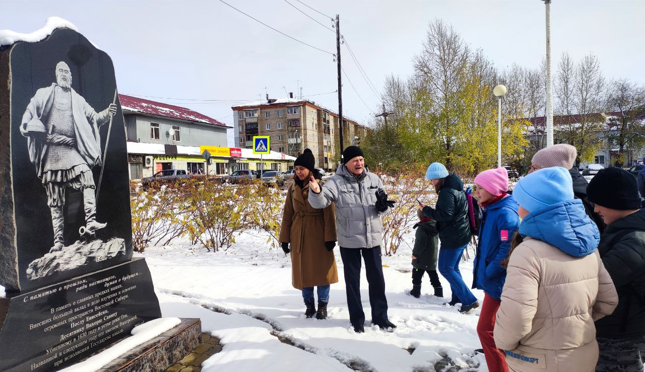 Экскурсия по памятным местам города Вихоревки прошла для братских школьников