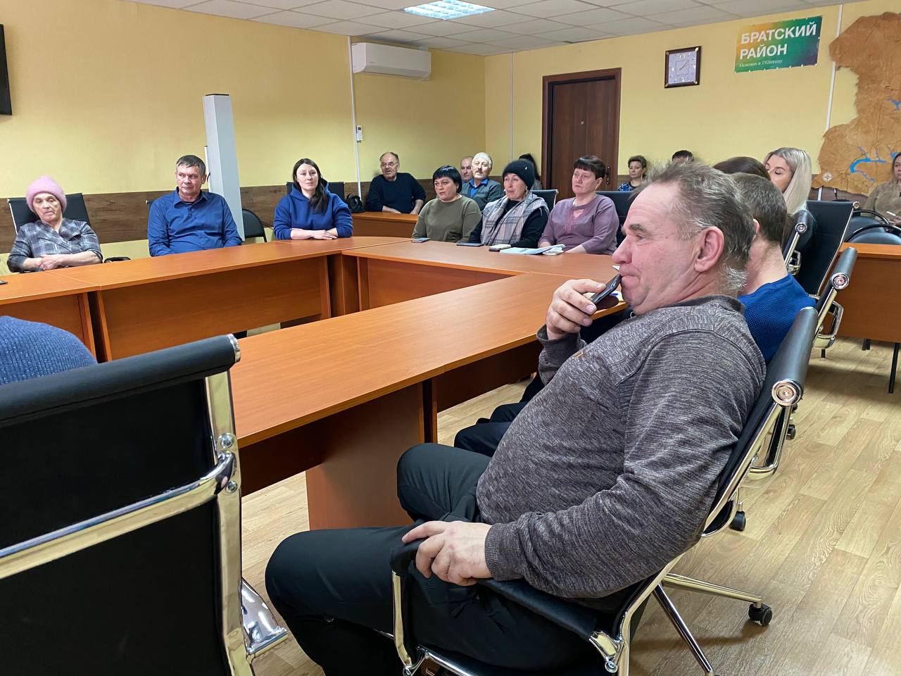 В администрации Братского района состоялось рабочее совещание с сельхозпроизводителями