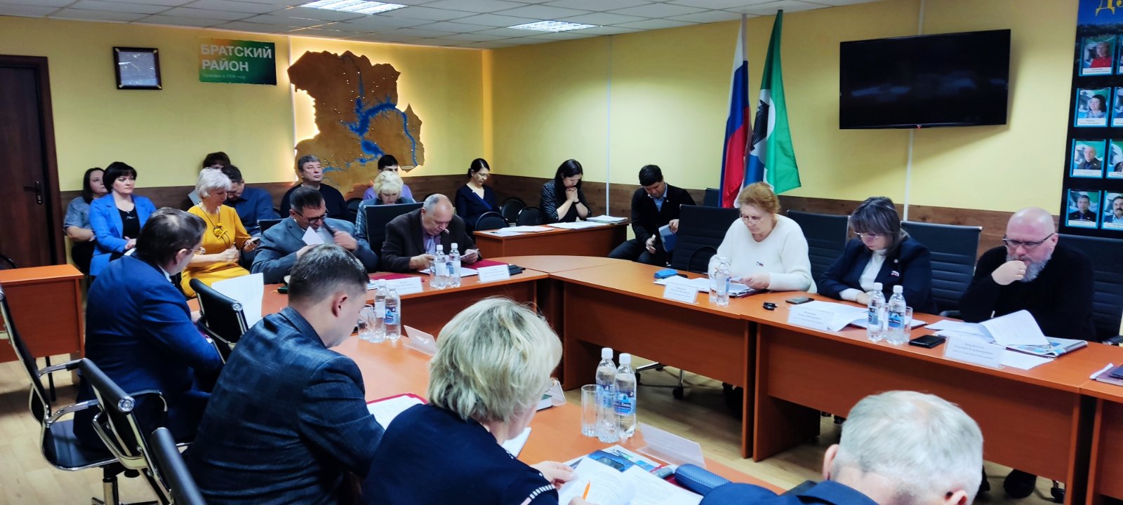 19 декабря состоялось внеочередное заседание Думы Братского района