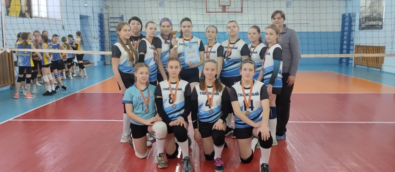 Волейболистки Братского района стали бронзовыми призерами межрегионального турнира в Новосибирске